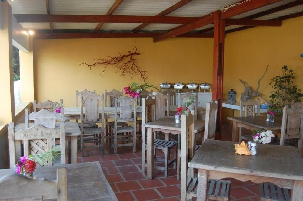 The Dive Hut - Boutique Apartments 克拉伦代克 外观 照片