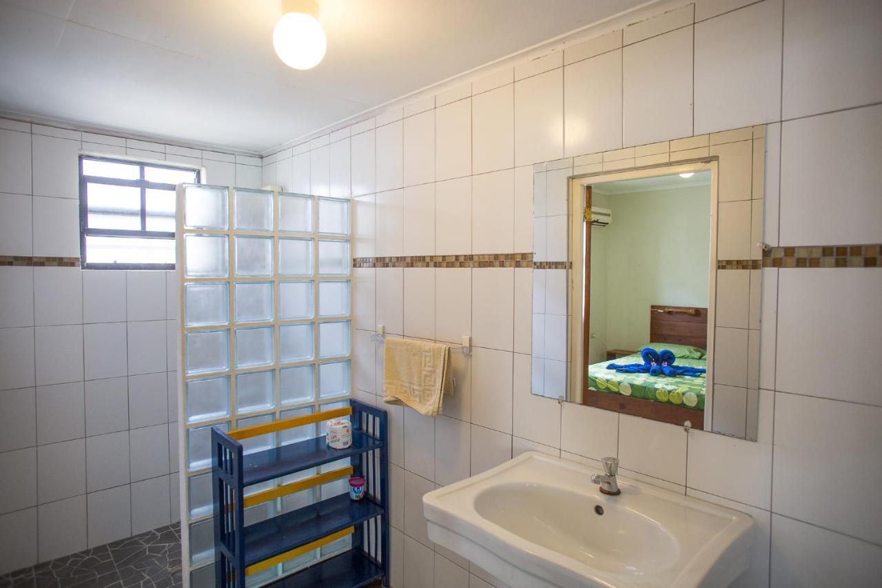 The Dive Hut - Boutique Apartments 克拉伦代克 外观 照片