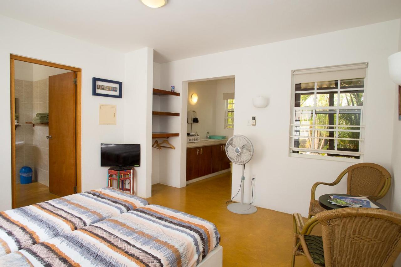 The Dive Hut - Boutique Apartments 克拉伦代克 外观 照片