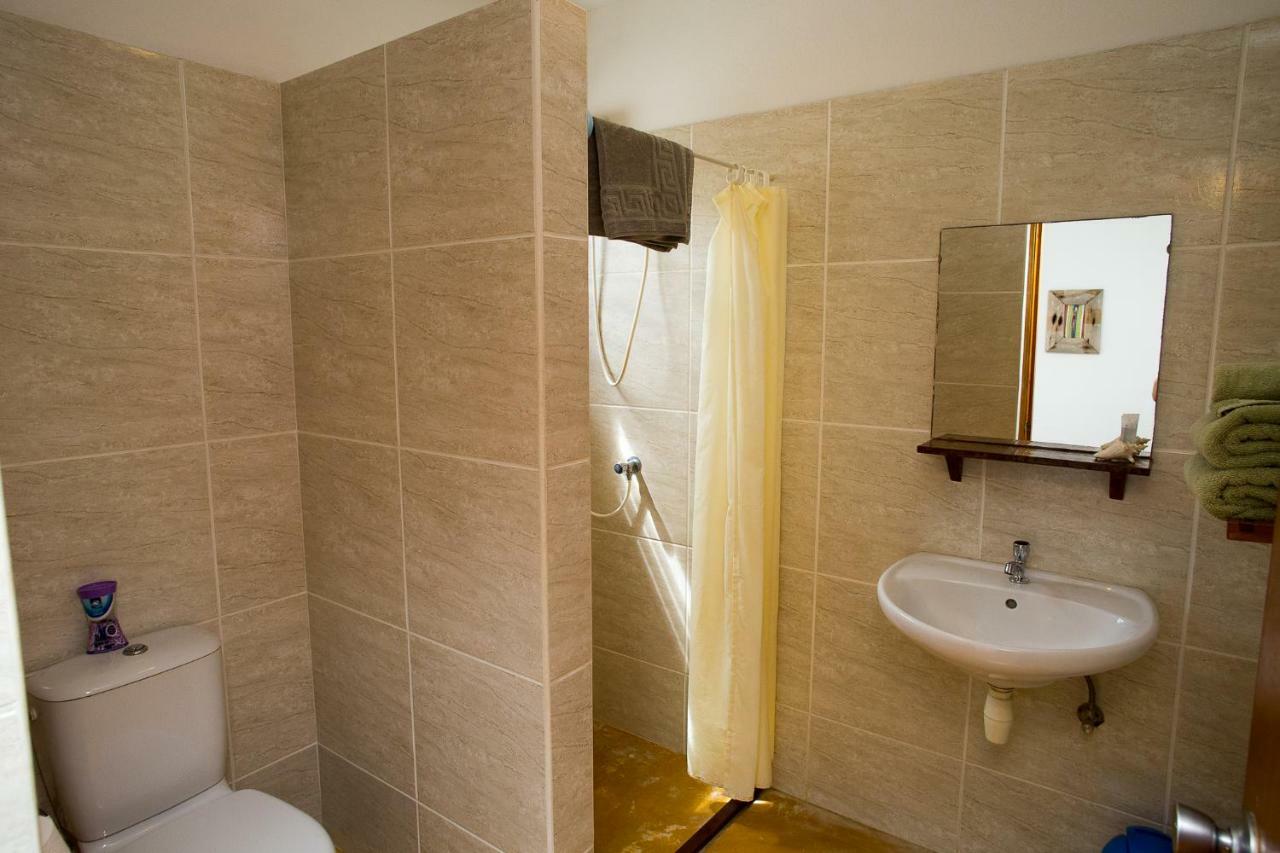 The Dive Hut - Boutique Apartments 克拉伦代克 外观 照片