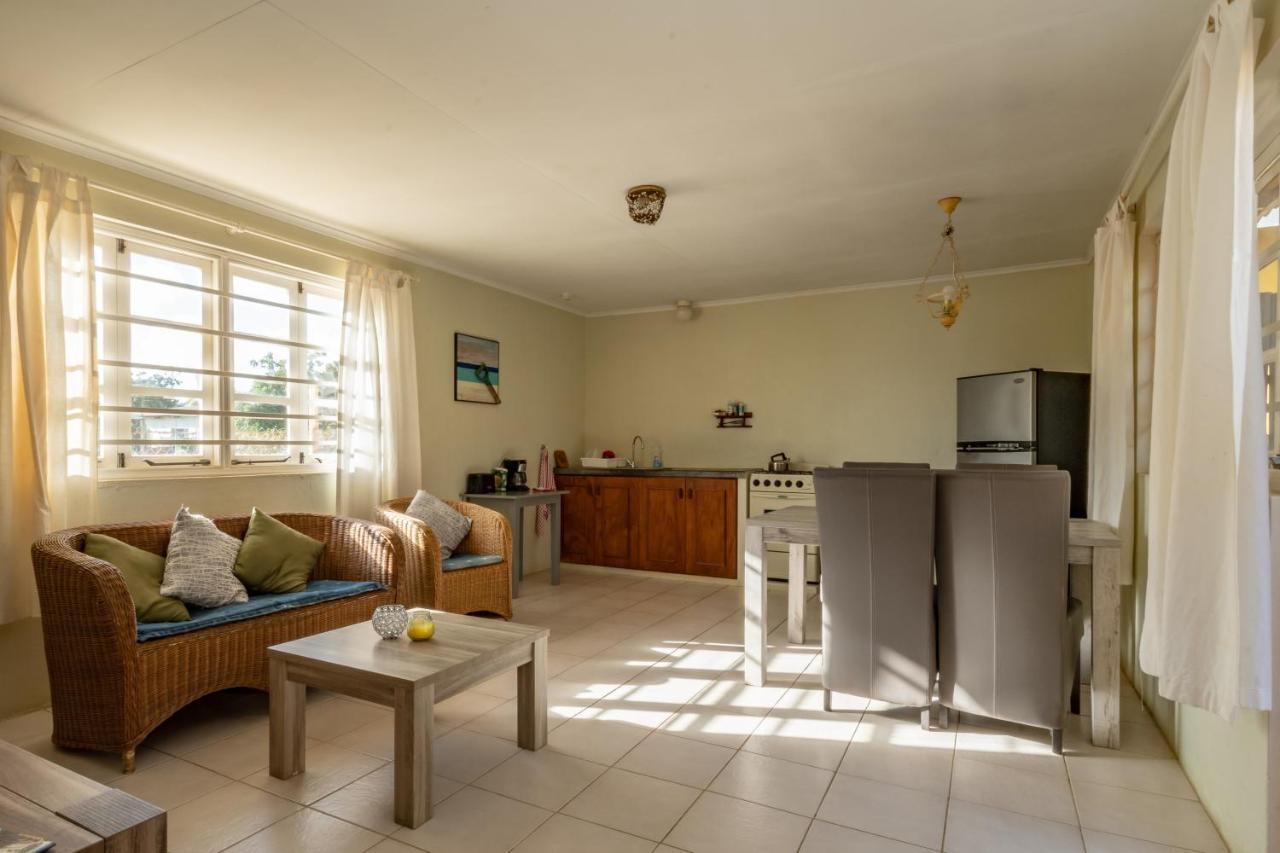 The Dive Hut - Boutique Apartments 克拉伦代克 外观 照片