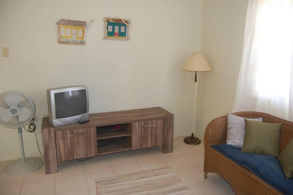 The Dive Hut - Boutique Apartments 克拉伦代克 外观 照片